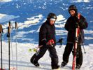 chłopcy na nartach